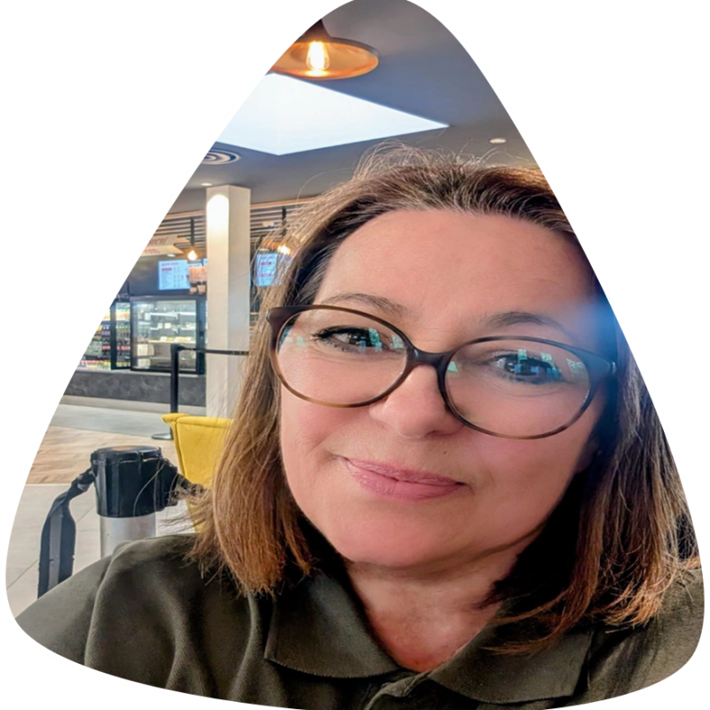 Aïda, Manager d'Unité Marchande @AREAS photo