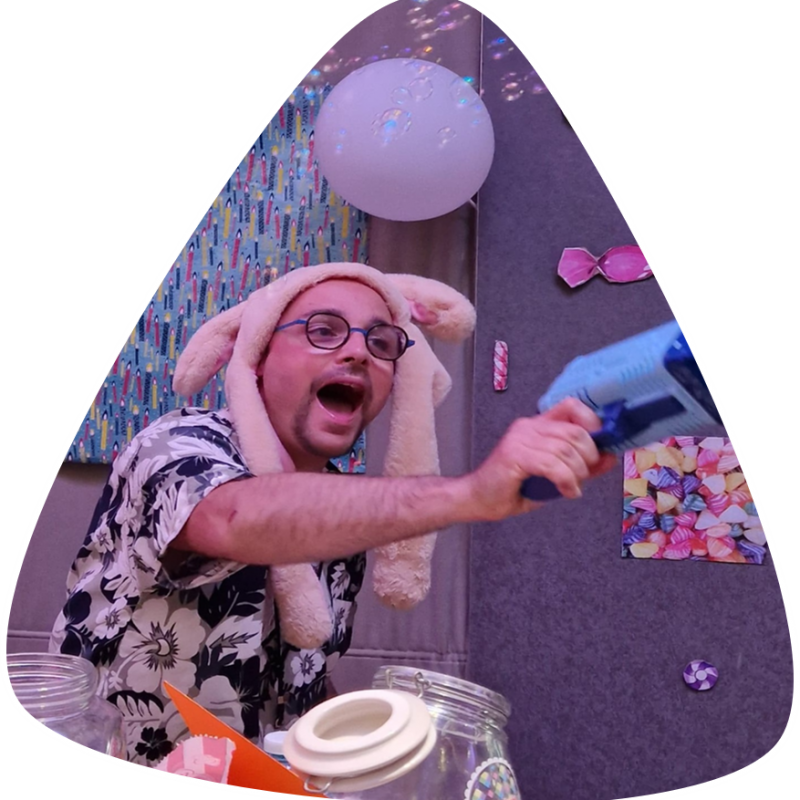 Thomas, Chargé d'accueil touristique et de loisirs @VULCANIA photo